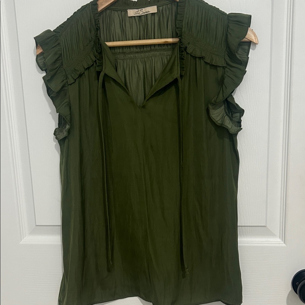 Elegant Green Ruffle Sleeve Blouse